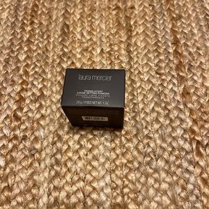 Laura mercier translucent loose setting powder NIB